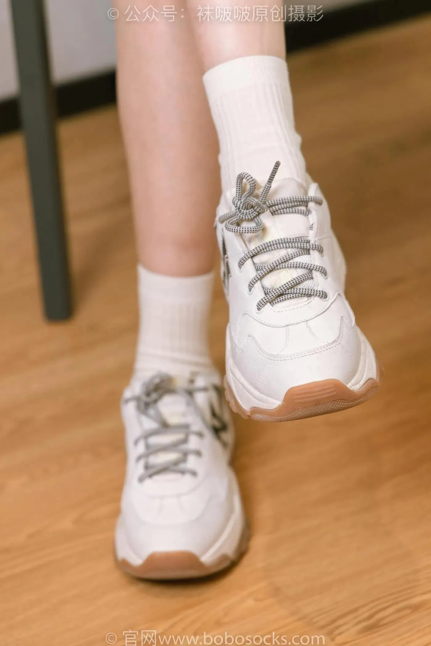 [BoBoSocks袜啵啵]NO.176 小安-运动鞋、白棉袜、裸足 [138P]插图9